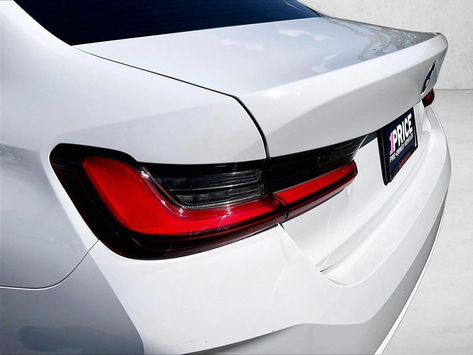 2023 BMW 330i Sedan