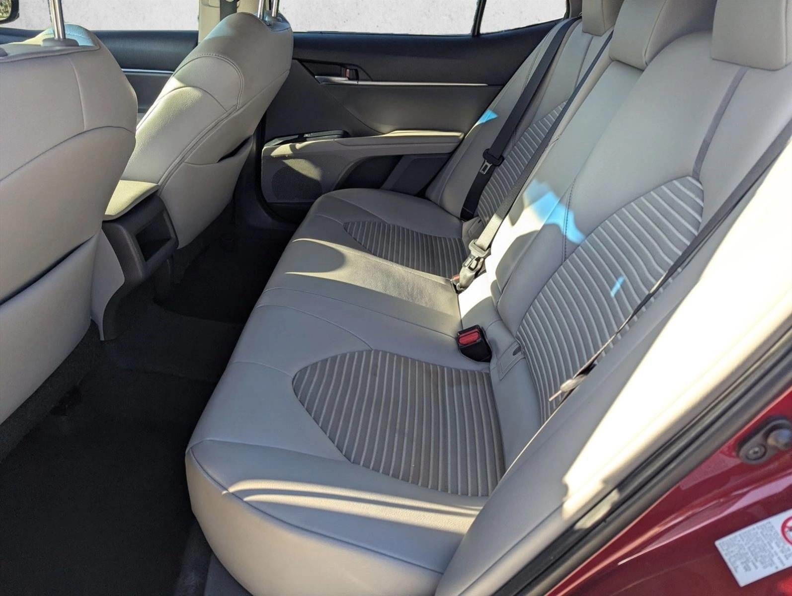 2018 Toyota Camry SE Auto (SE)