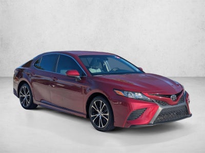 2018 Toyota Camry SE Auto (SE)