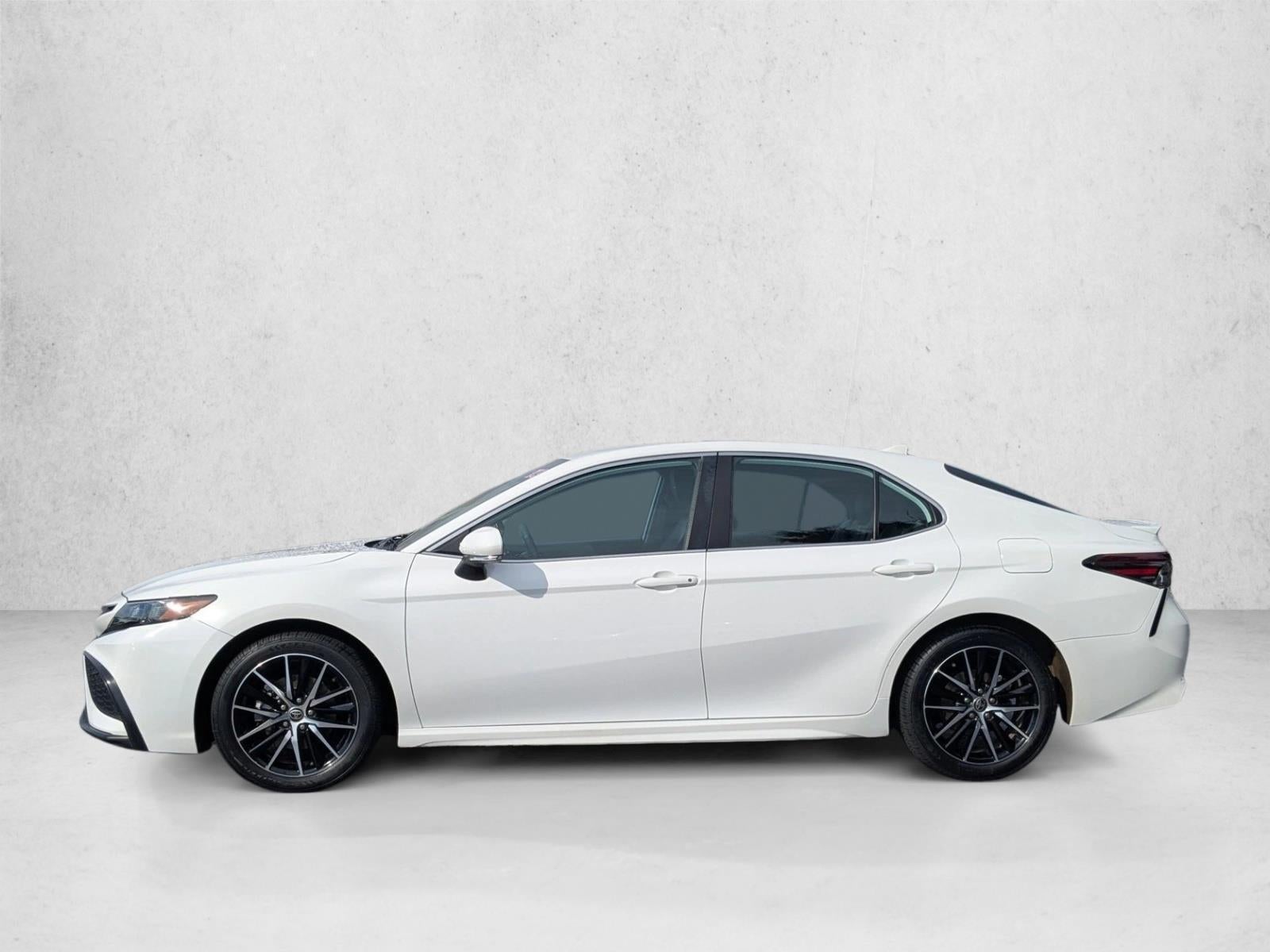 2023 Toyota Camry SE Auto (SE)