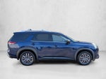 2023 Nissan Pathfinder SL 2WD