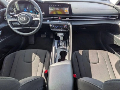 2024 Hyundai ELANTRA SEL IVT