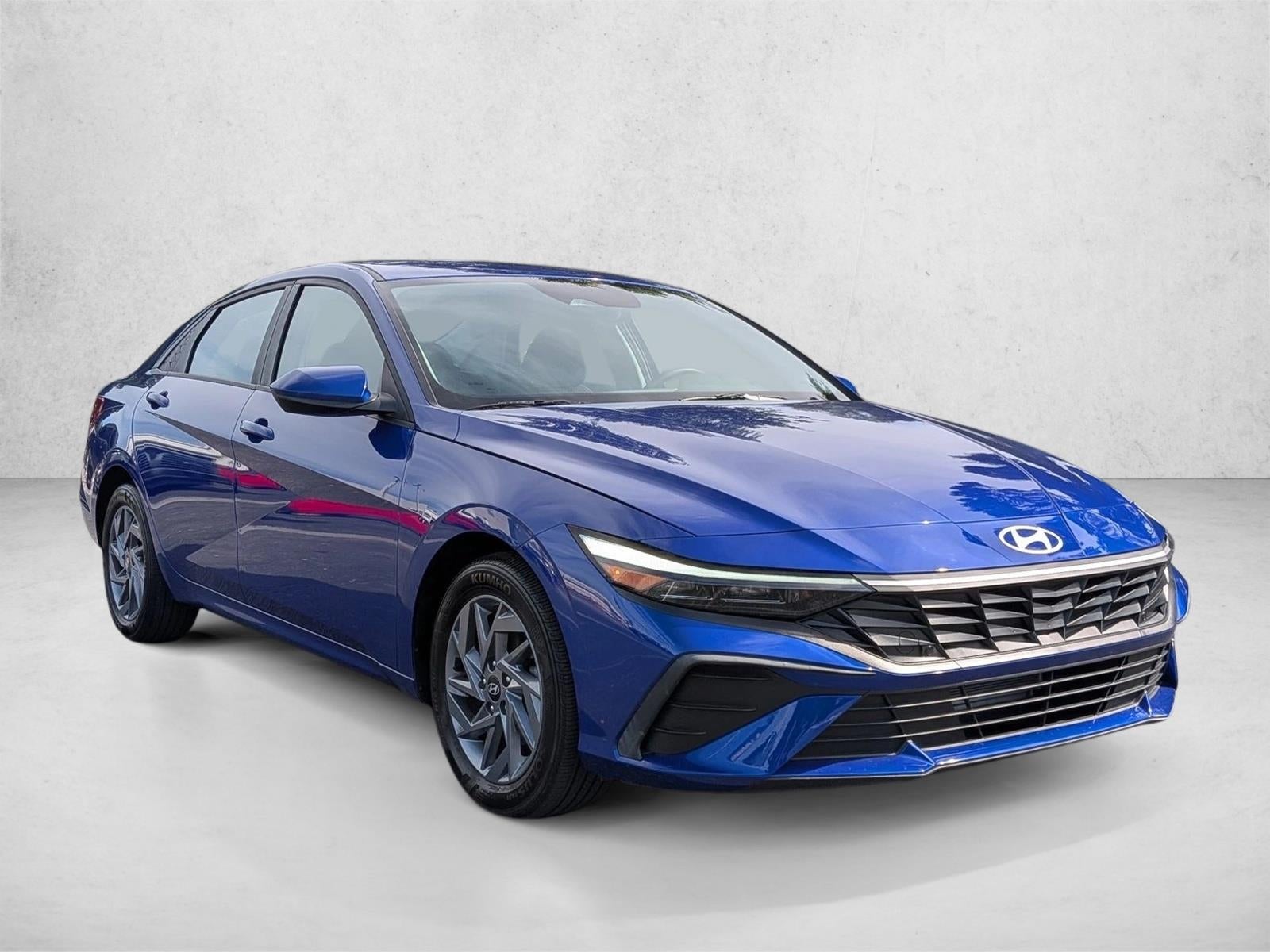 2024 Hyundai ELANTRA SEL IVT