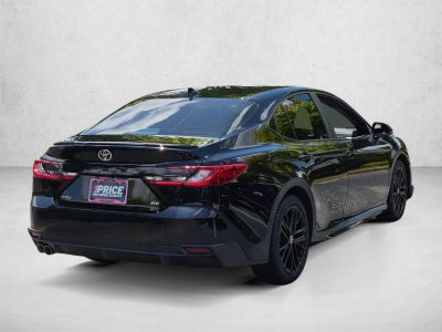 2025 Toyota Camry SE (SE)