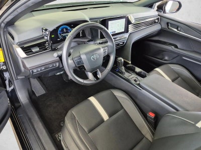 2025 Toyota Camry SE (SE)
