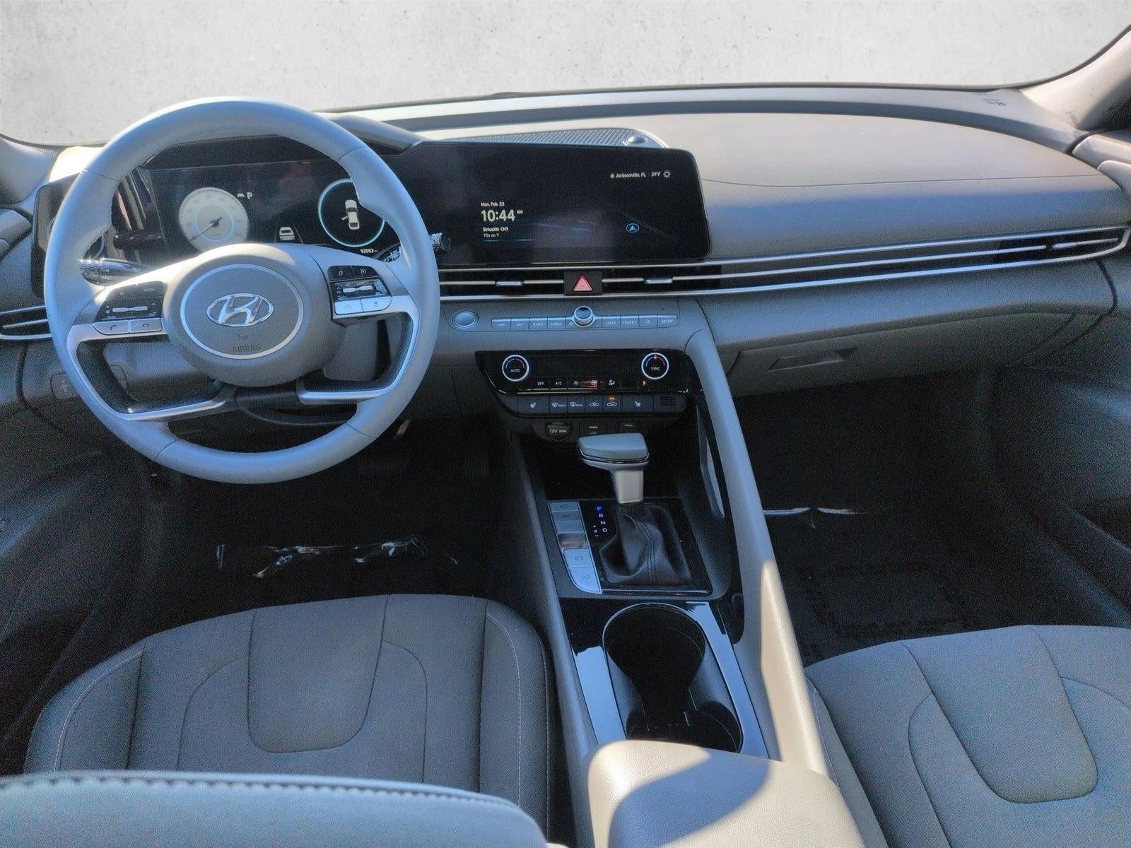 2023 Hyundai ELANTRA SEL IVT
