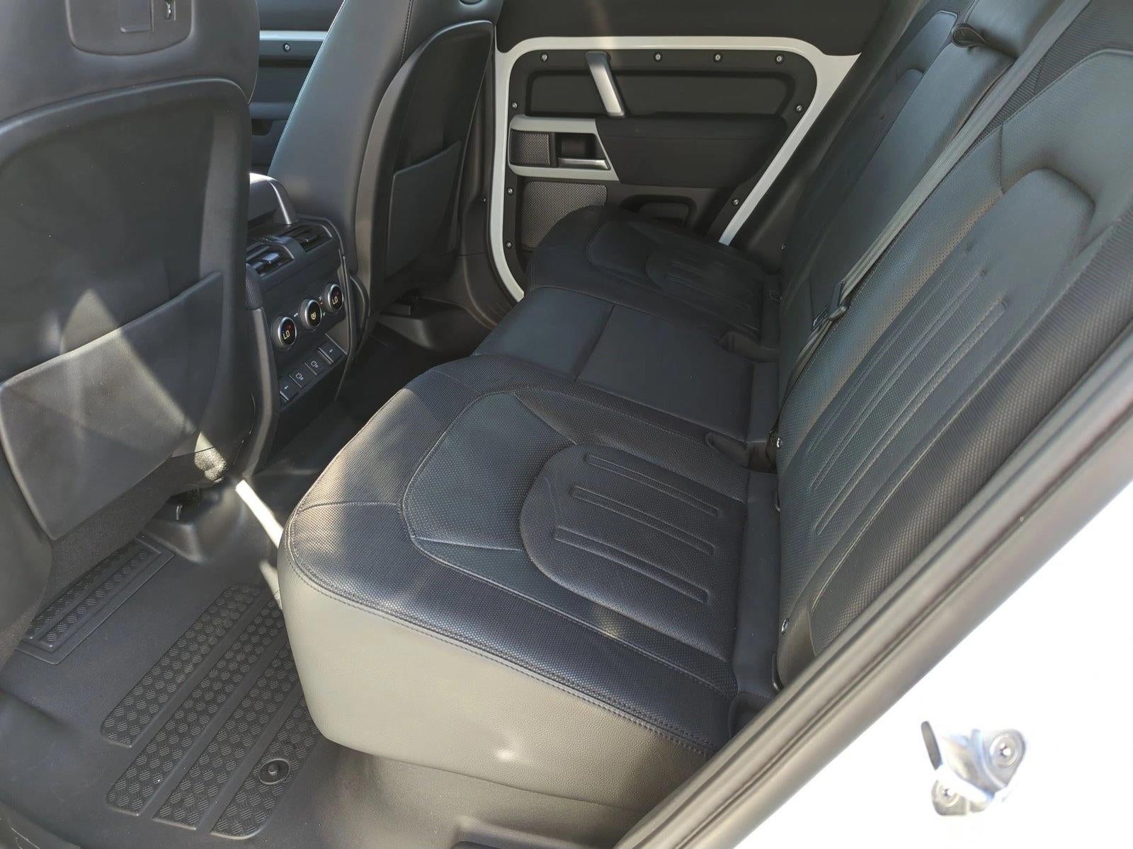 2022 Land Rover Defender 110 X-Dynamic SE AWD