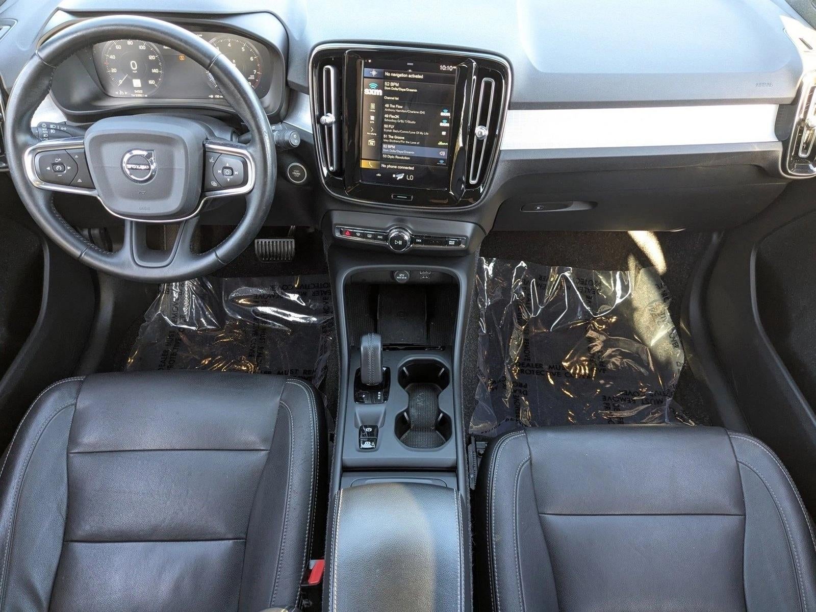 2020 Volvo XC40 T4 FWD Momentum