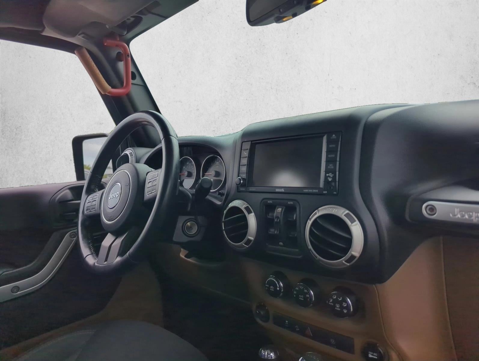 2014 Jeep Wrangler Unlimited 4WD 4dr Sahara