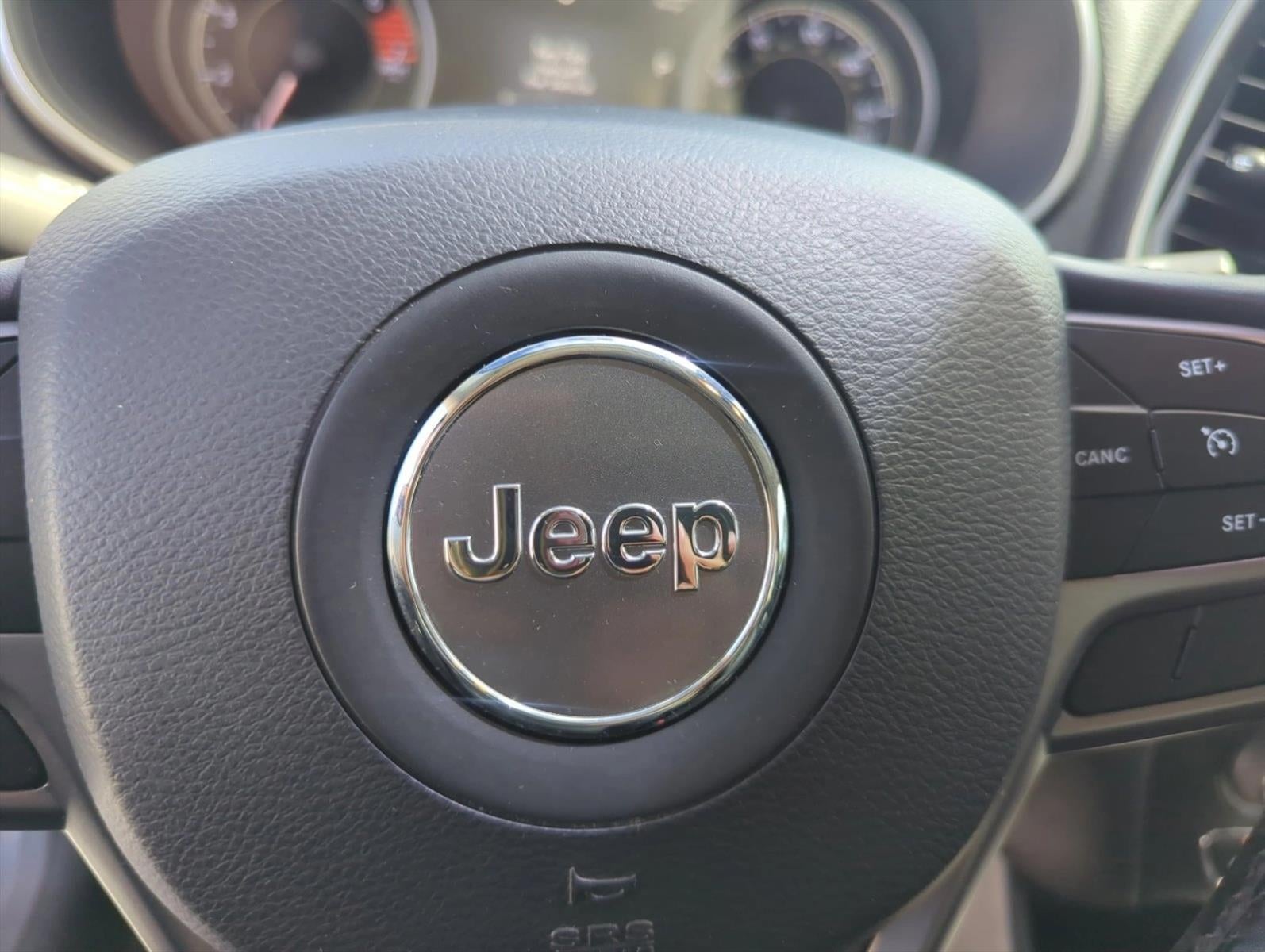 2020 Jeep Cherokee Limited FWD