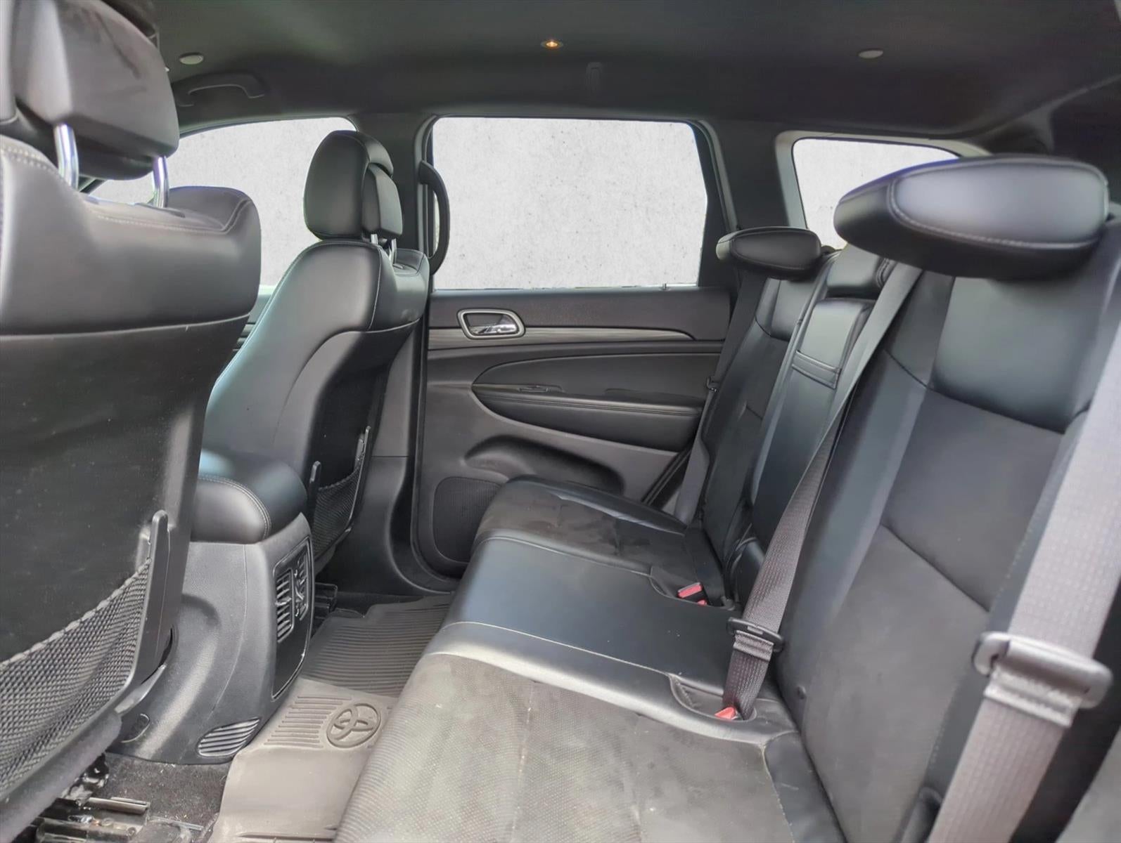 2019 Jeep Grand Cherokee Laredo E 4x2