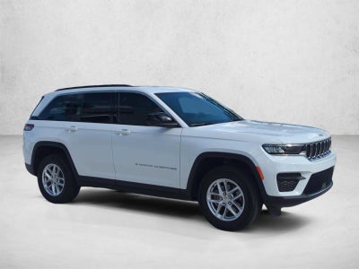 2025 Jeep Grand Cherokee Laredo 4x2