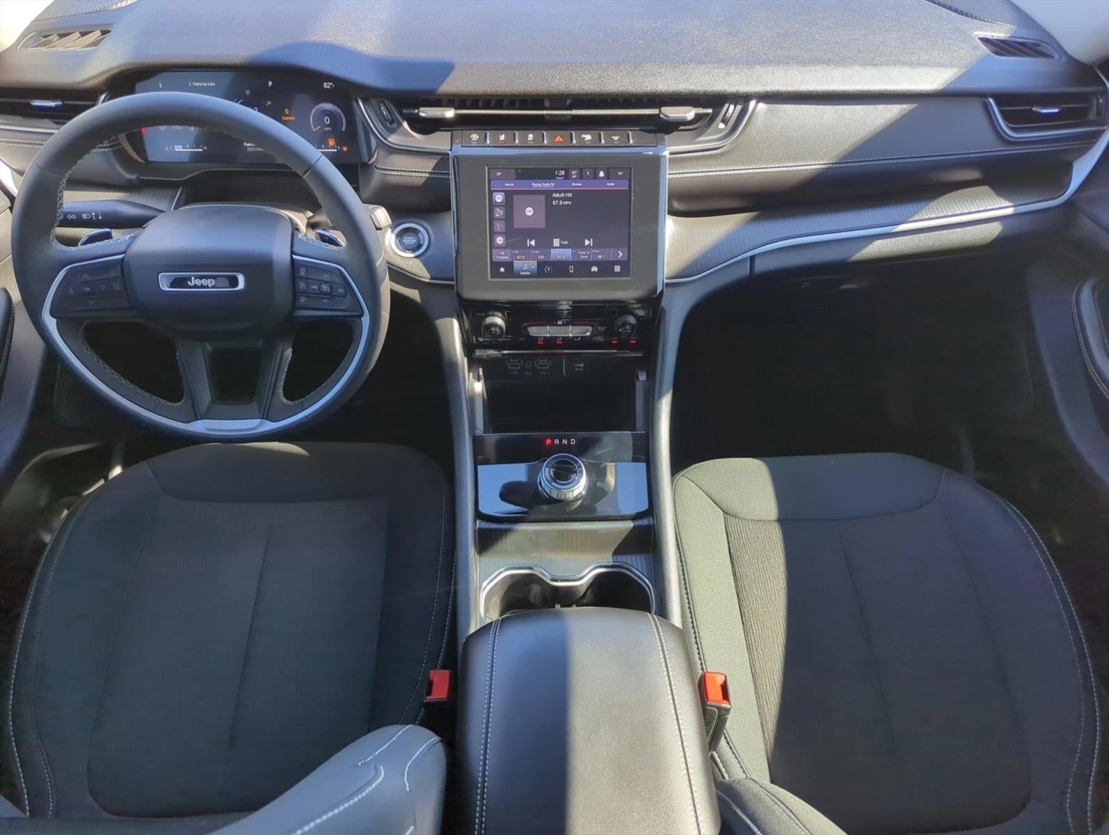 2024 Jeep Grand Cherokee Laredo X 4x2