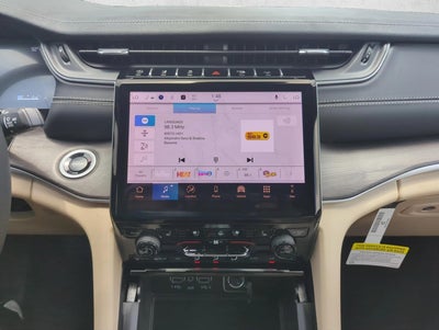 2025 Jeep Grand Cherokee Limited 4x2