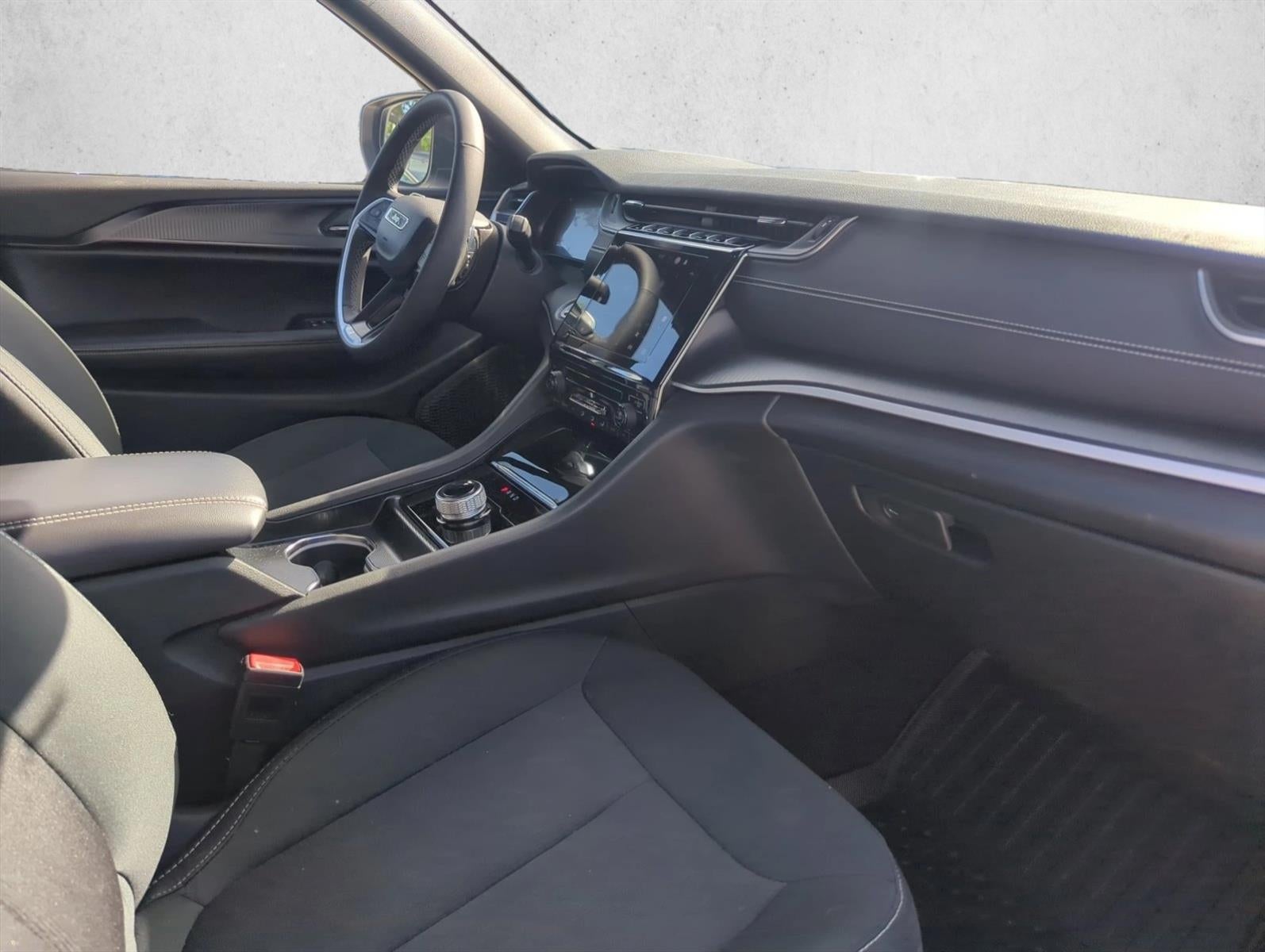 2024 Jeep Grand Cherokee Laredo 4x4