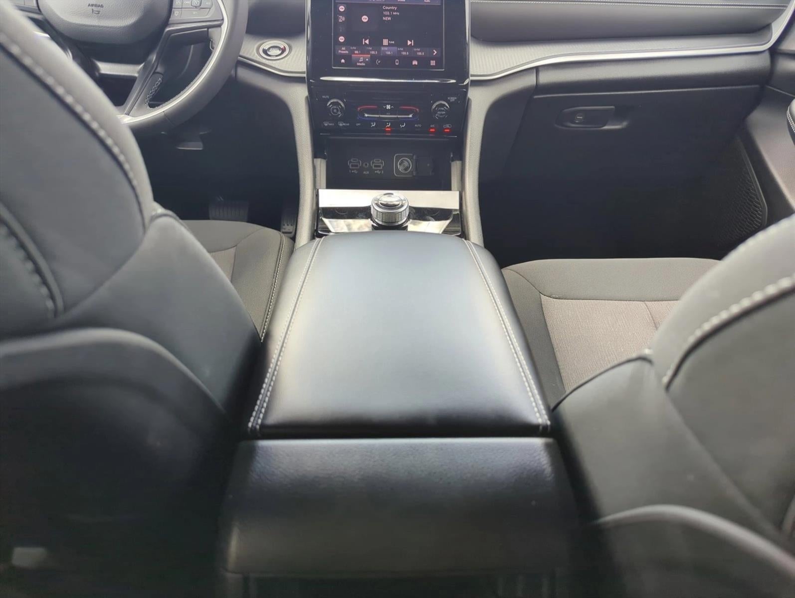 2024 Jeep Grand Cherokee Laredo 4x4