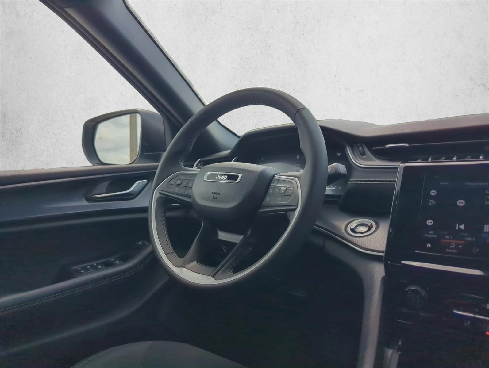 2024 Jeep Grand Cherokee Laredo 4x4