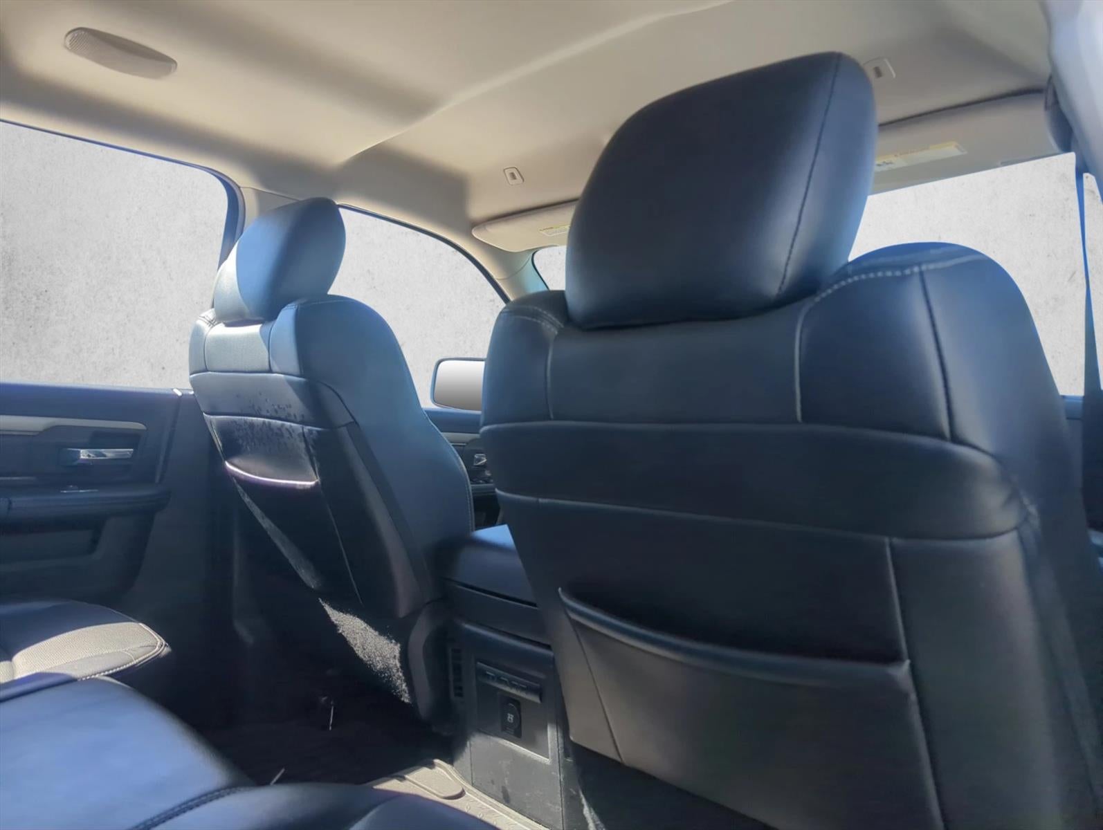 2017 RAM 1500 Night 4x4 Crew Cab 5'7" Box