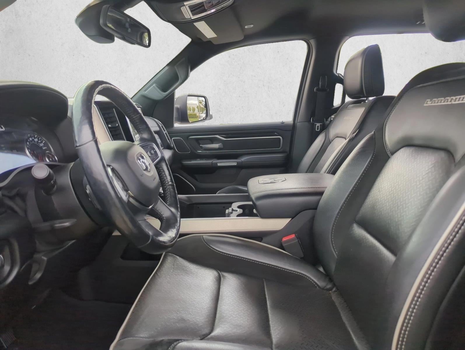 2019 RAM 1500 Laramie 4x2 Crew Cab 5'7" Box