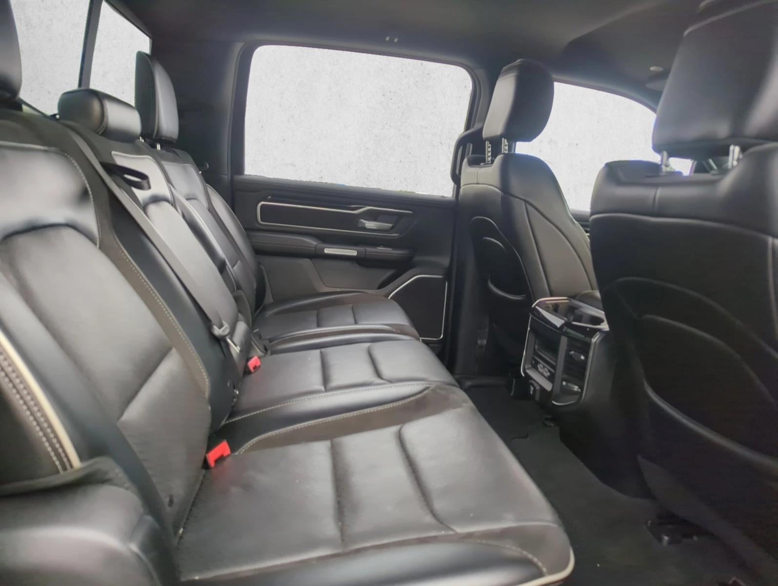 2019 RAM 1500 Laramie 4x2 Crew Cab 5'7" Box