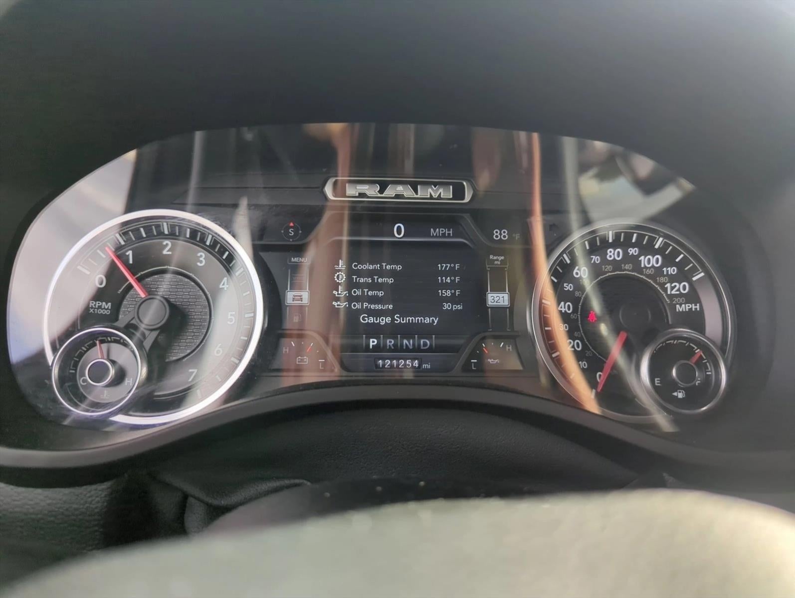 2019 RAM 1500 Laramie 4x2 Crew Cab 5'7" Box