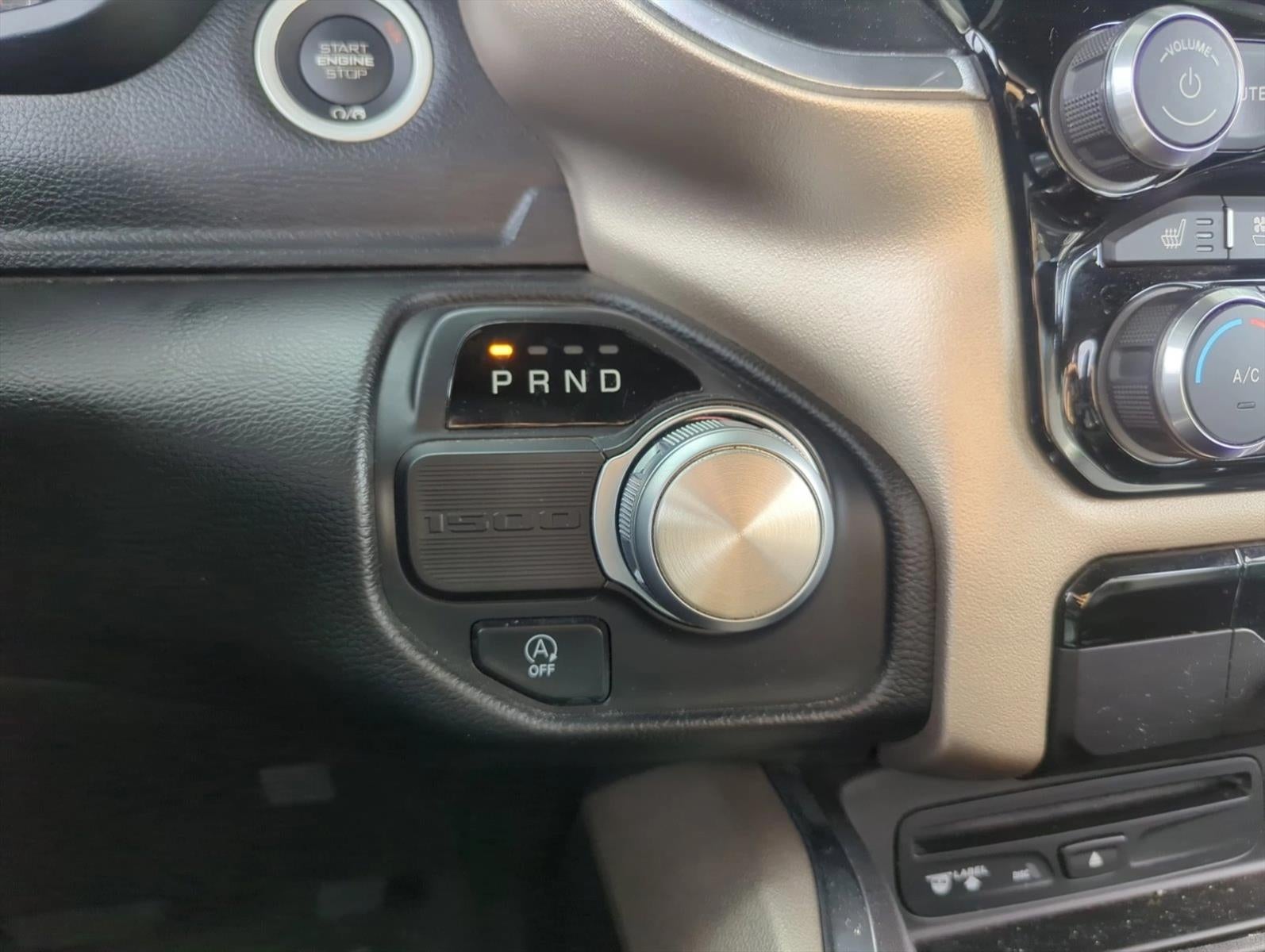 2019 RAM 1500 Laramie 4x2 Crew Cab 5'7" Box
