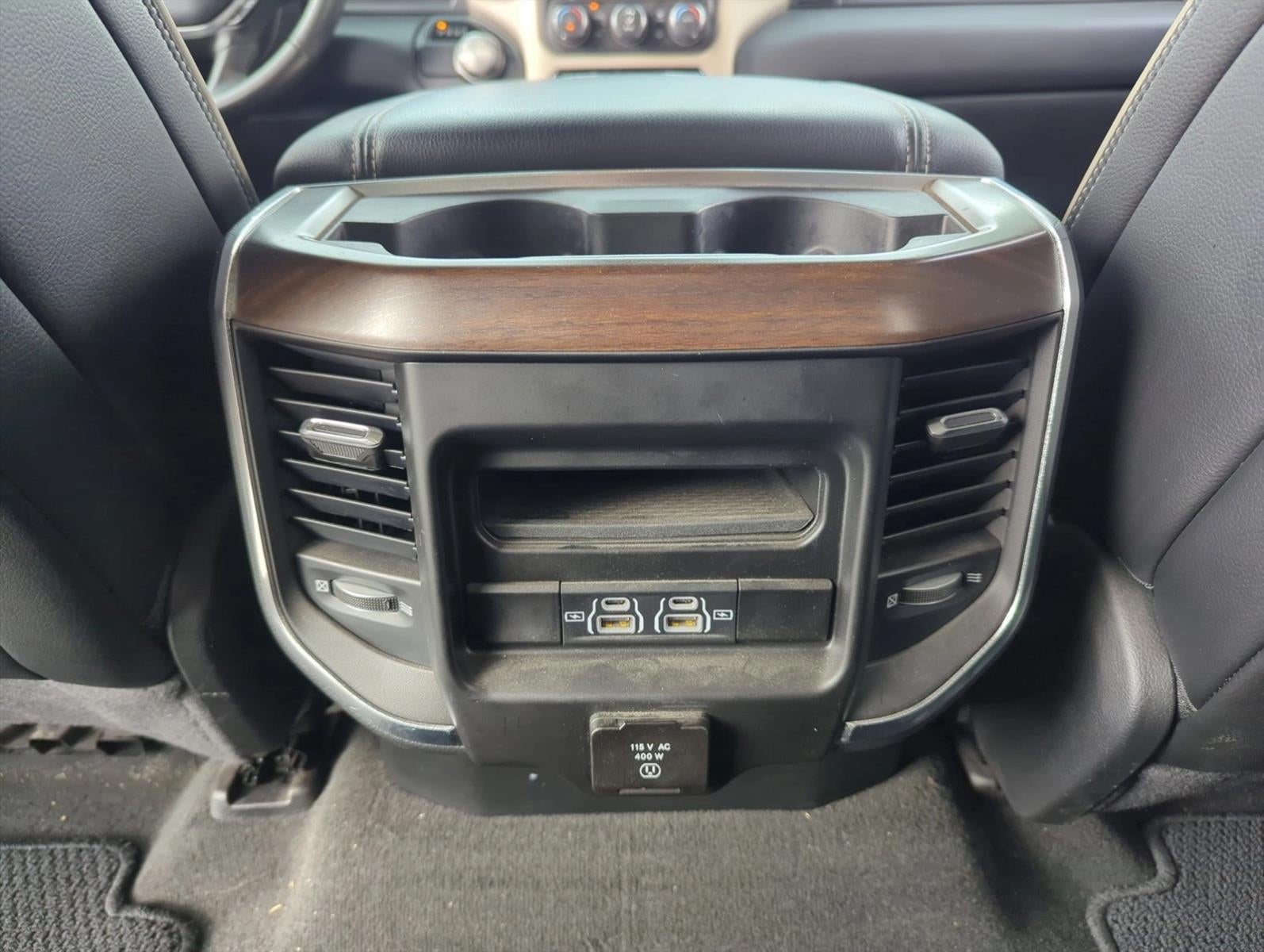 2022 RAM 1500 Laramie 4x2 Crew Cab 5'7" Box