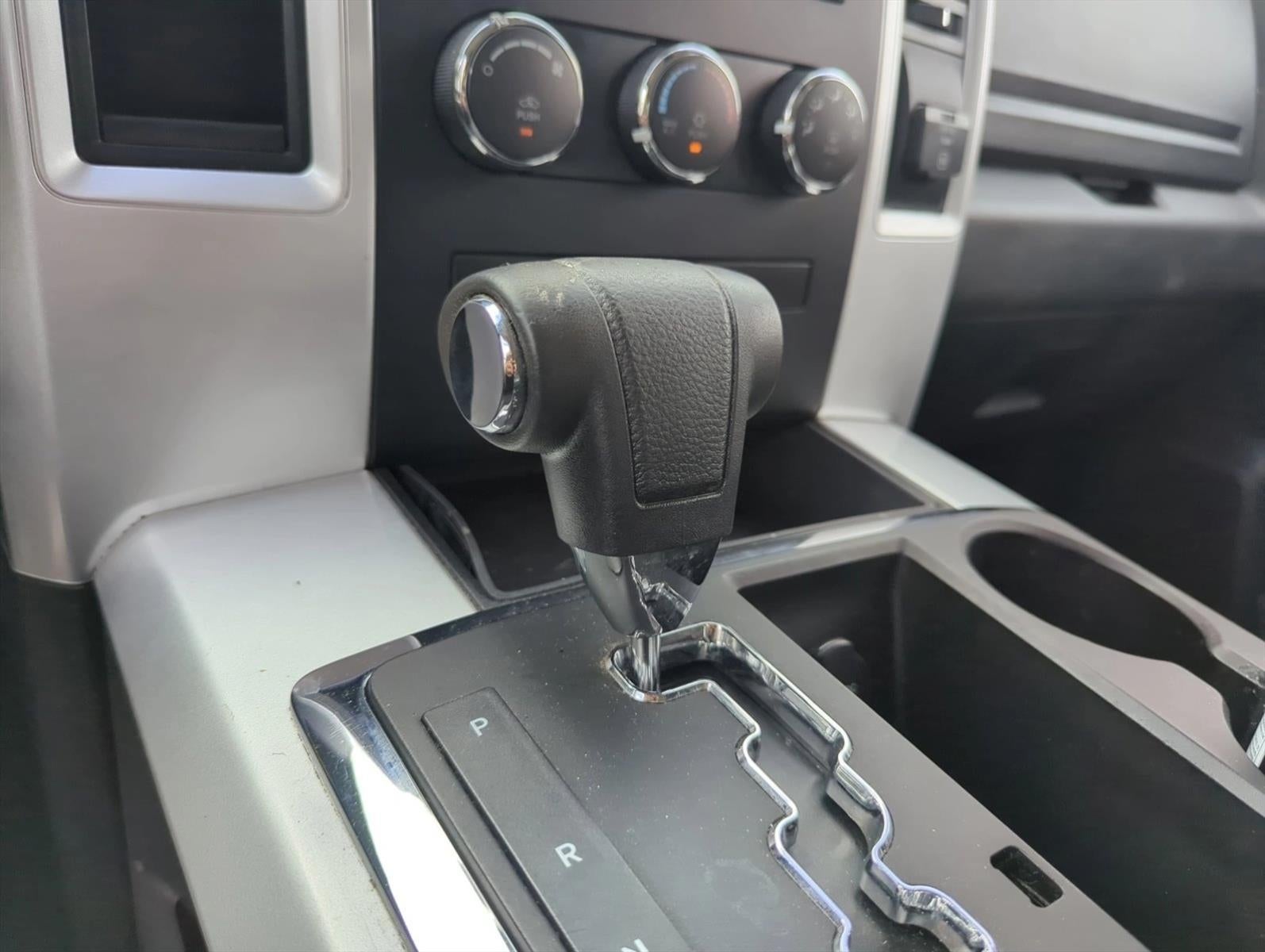 2011 RAM 1500 2WD Crew Cab 5.7 Ft Box Sport