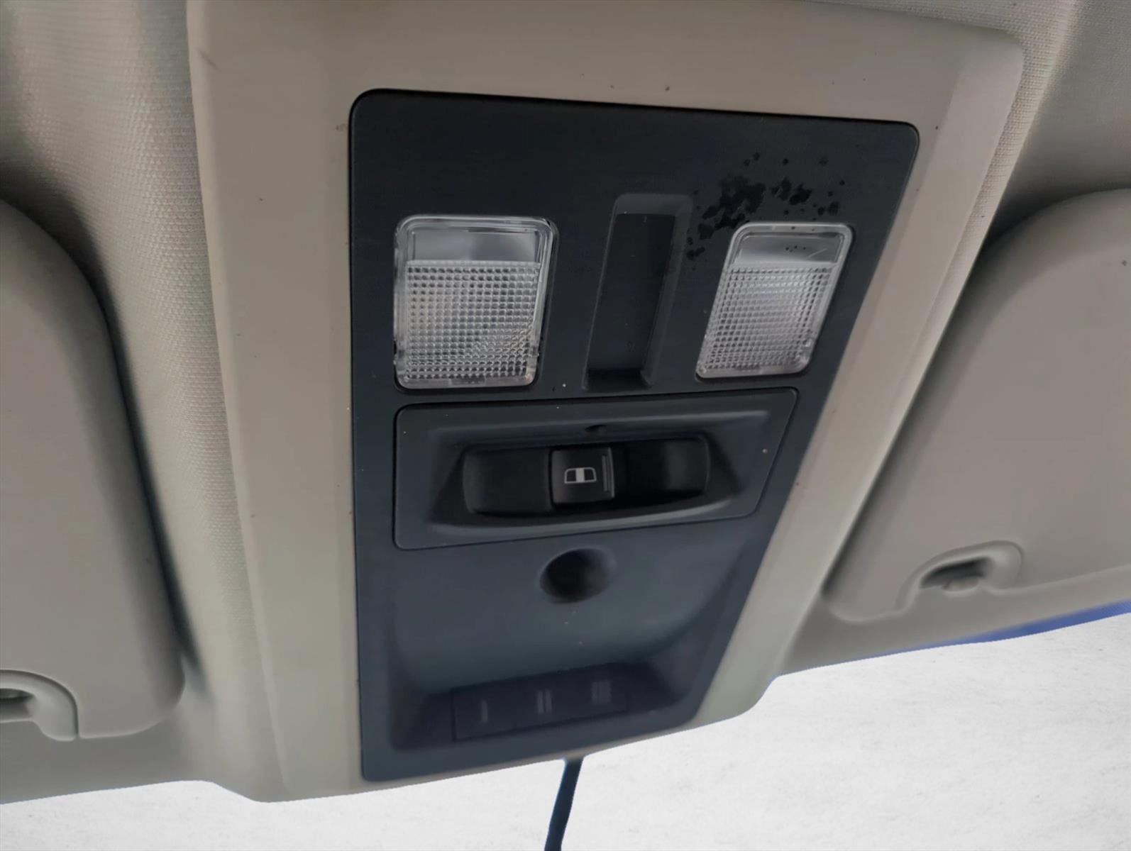 2011 RAM 1500 2WD Crew Cab 5.7 Ft Box Sport