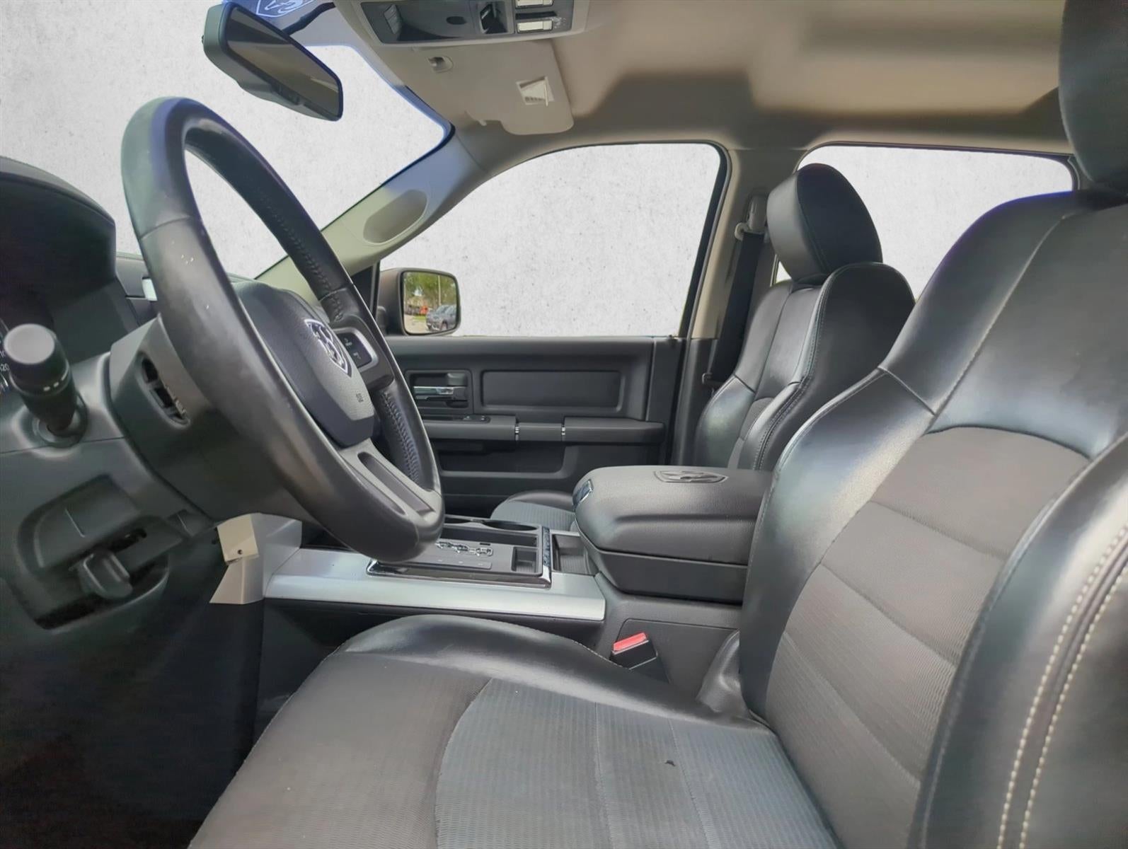 2011 RAM 1500 2WD Crew Cab 5.7 Ft Box Sport