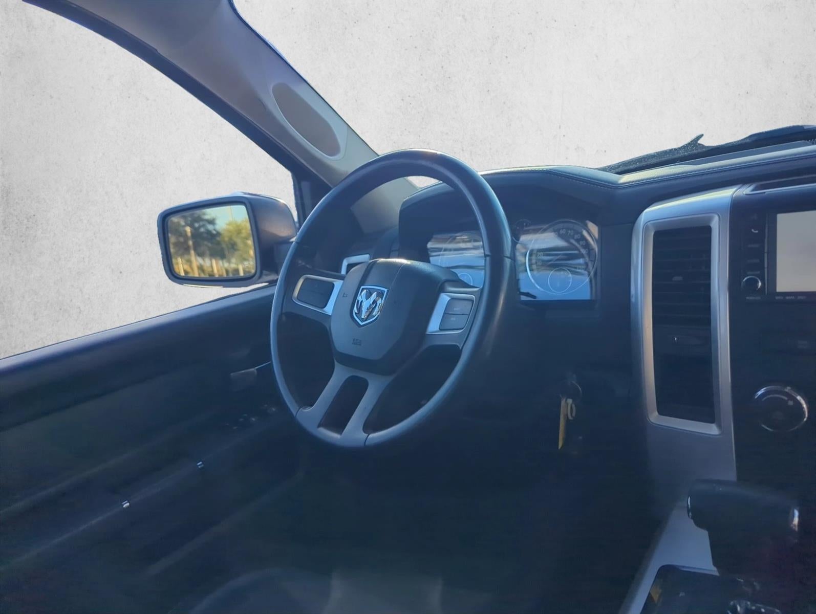 2011 RAM 1500 2WD Crew Cab 5.7 Ft Box Sport