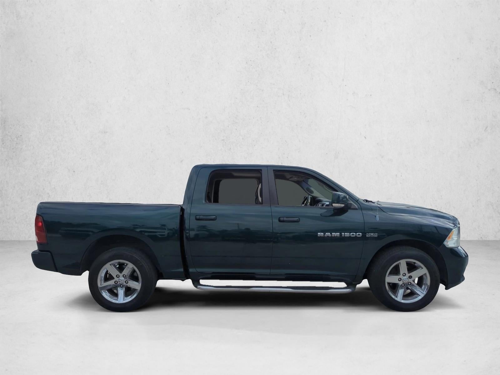 2011 RAM 1500 2WD Crew Cab 5.7 Ft Box Sport