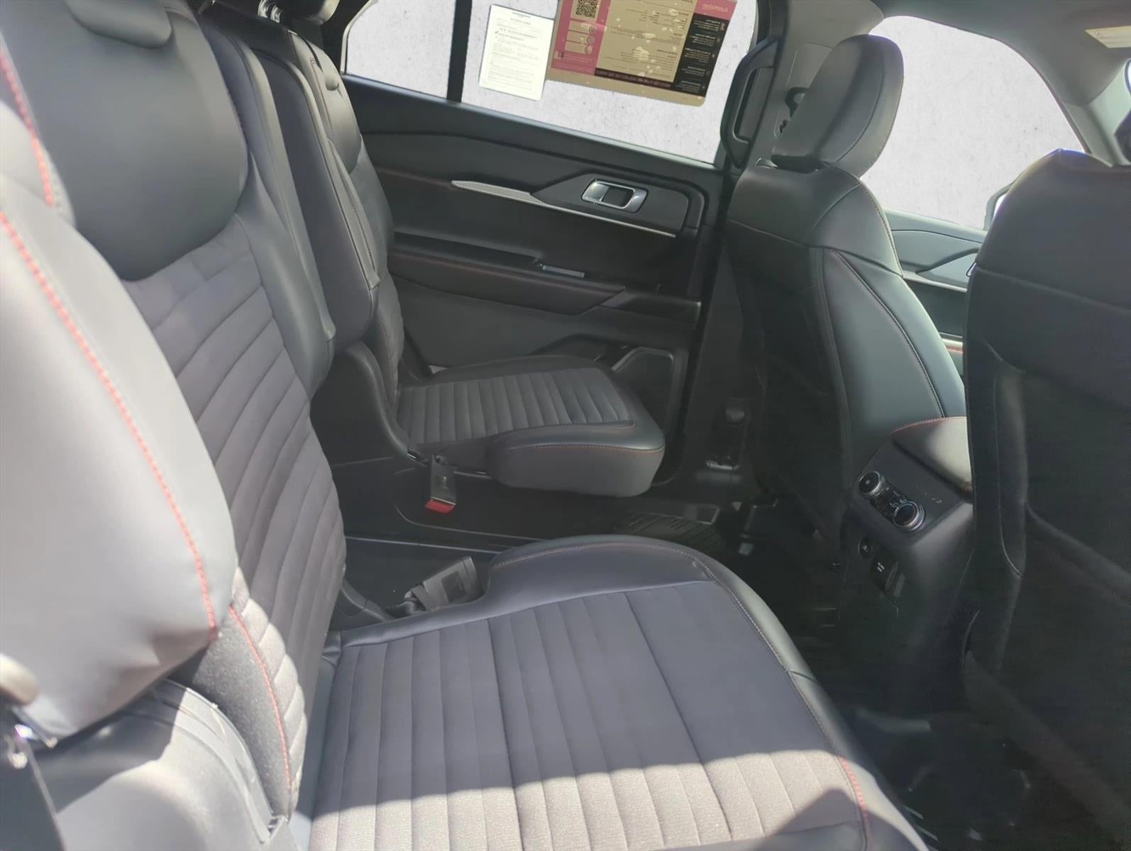 2025 Ford Explorer ST-Line RWD