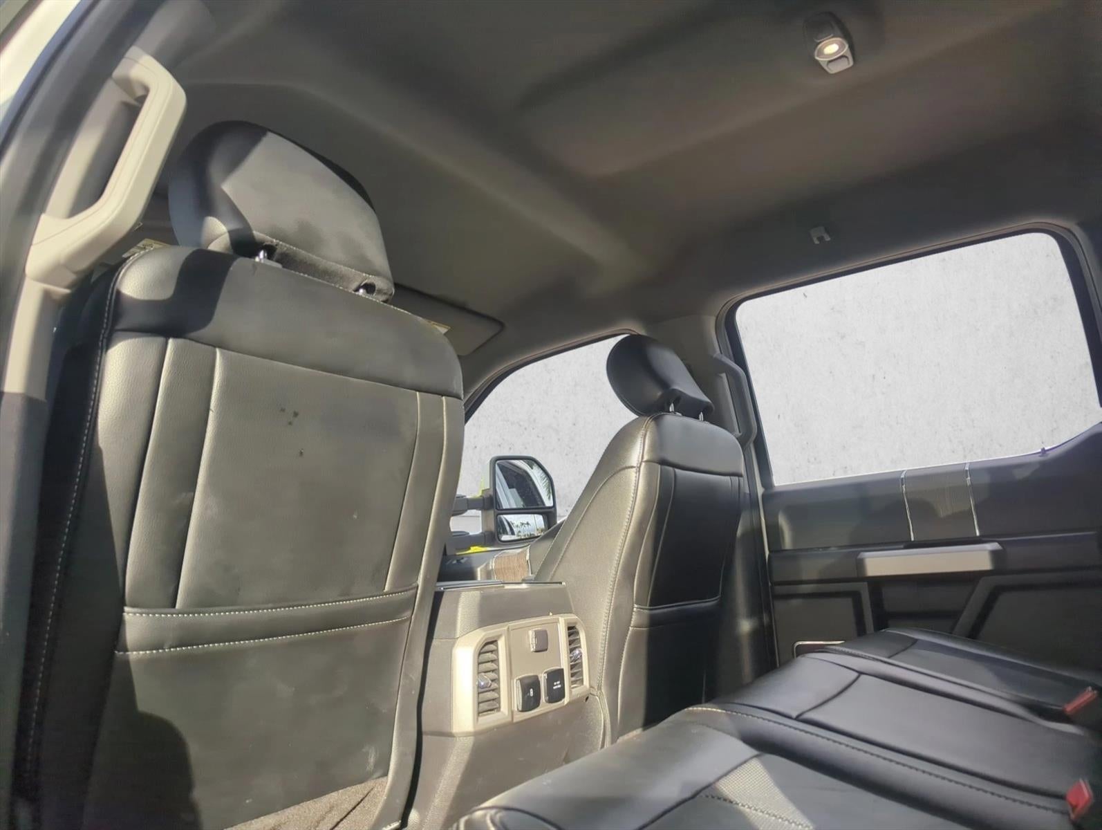 2021 Ford Super Duty F-250 SRW LARIAT 4WD Crew Cab 6.75' Box