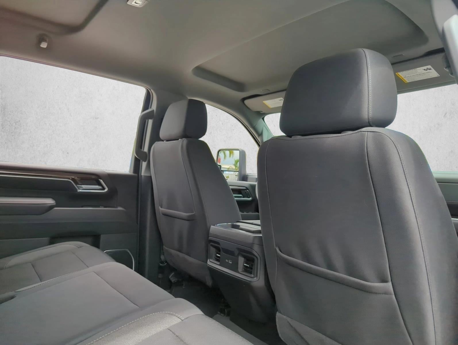 2025 Chevrolet Silverado 3500 HD Crew Cab Long Box 4-Wheel Drive LT