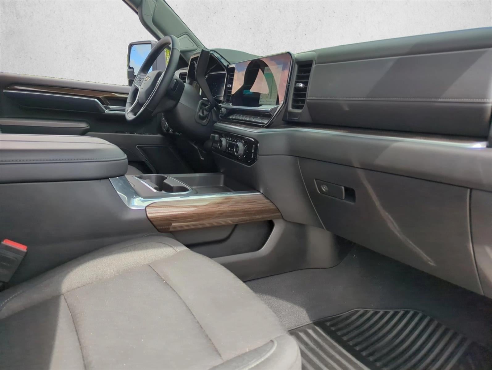 2025 Chevrolet Silverado 3500 HD Crew Cab Long Box 4-Wheel Drive LT