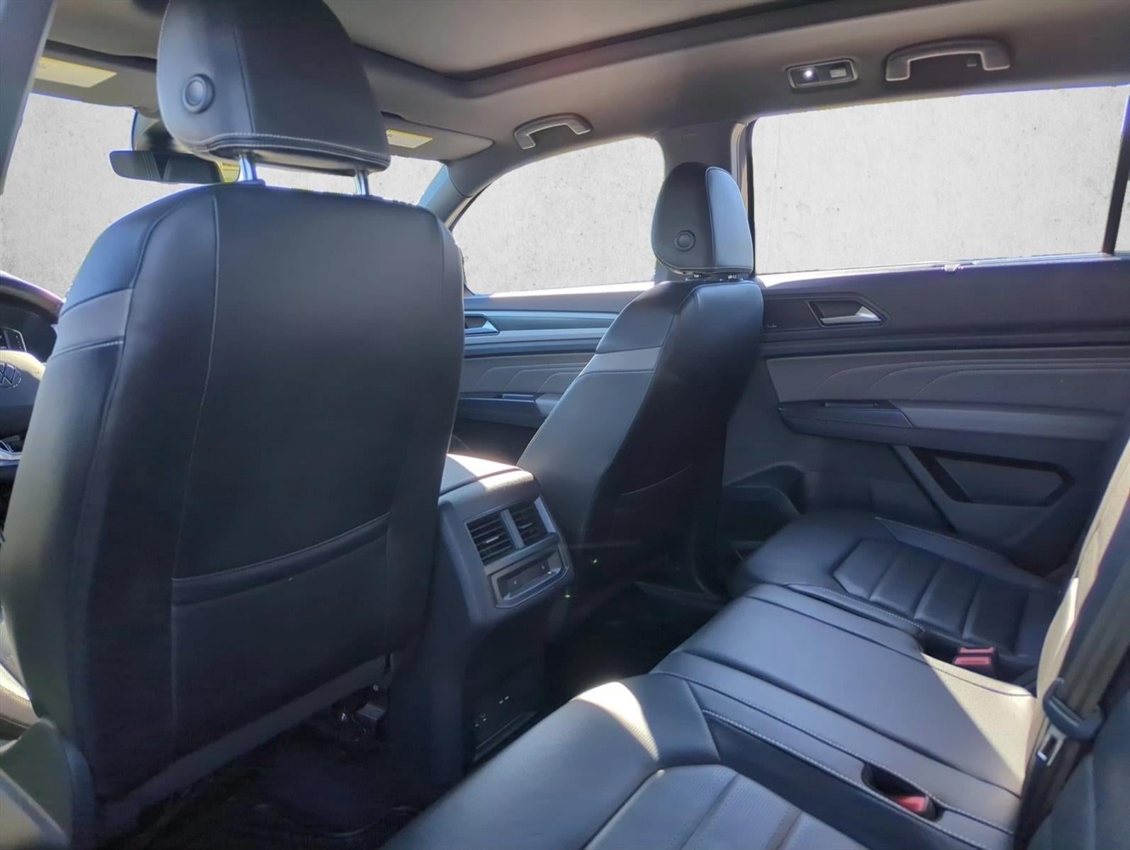 2023 Volkswagen Atlas Cross Sport 3.6L V6 SEL Premium R-Line 4MOTION