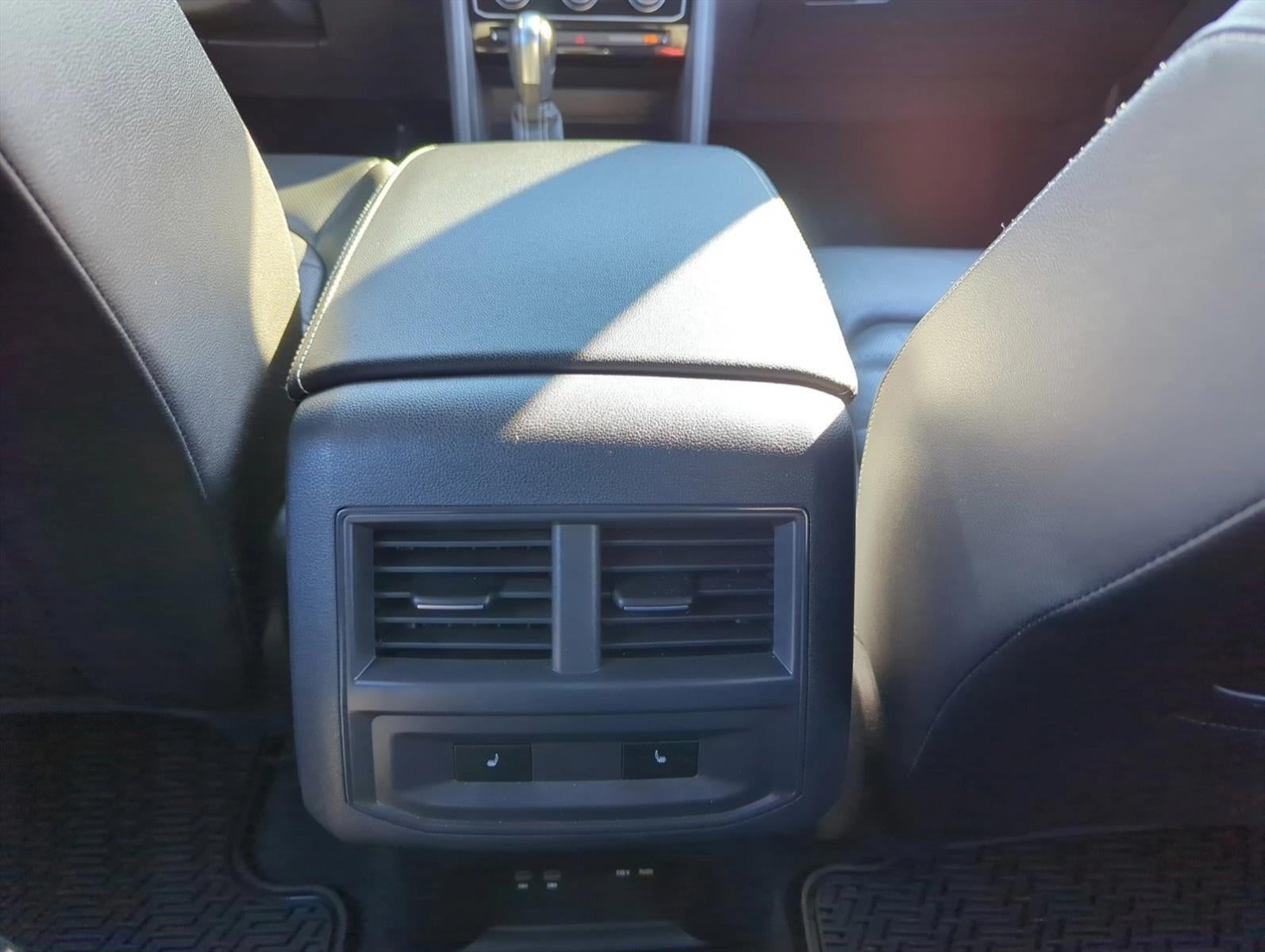 2023 Volkswagen Atlas Cross Sport 3.6L V6 SEL Premium R-Line 4MOTION