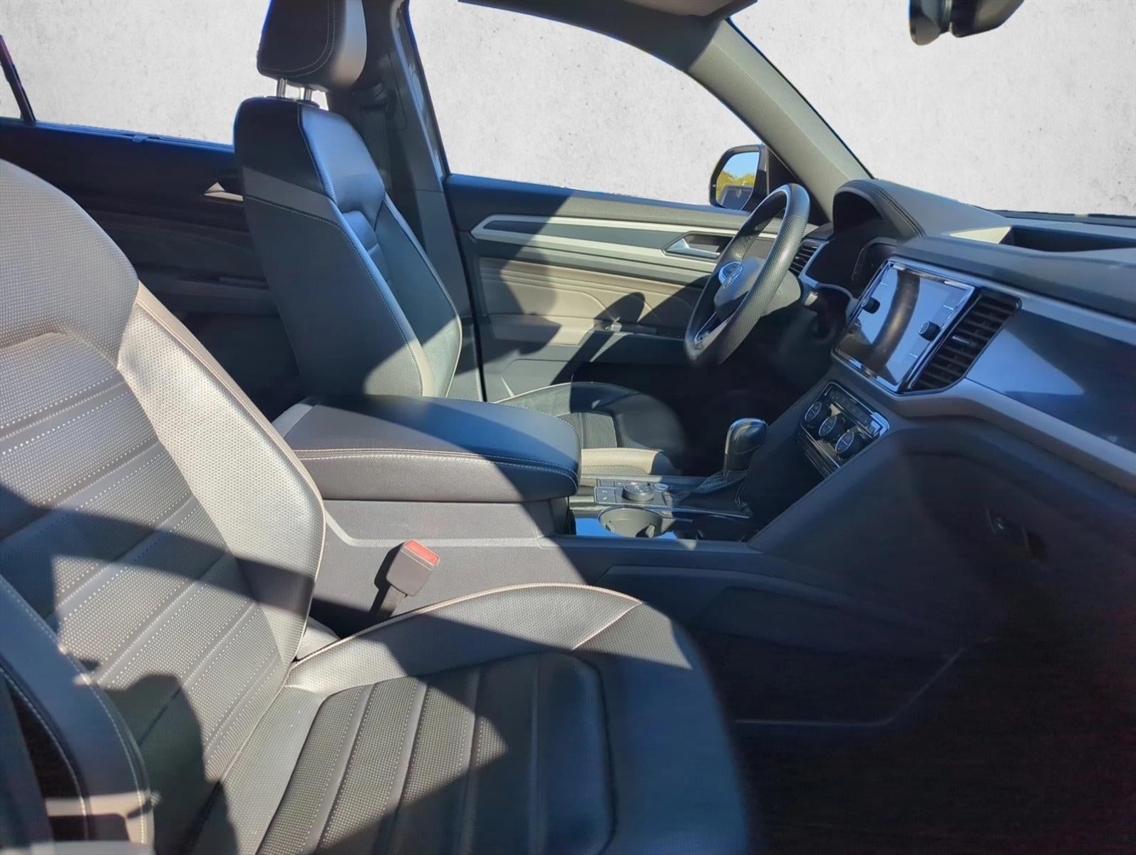 2023 Volkswagen Atlas Cross Sport 3.6L V6 SEL Premium R-Line 4MOTION