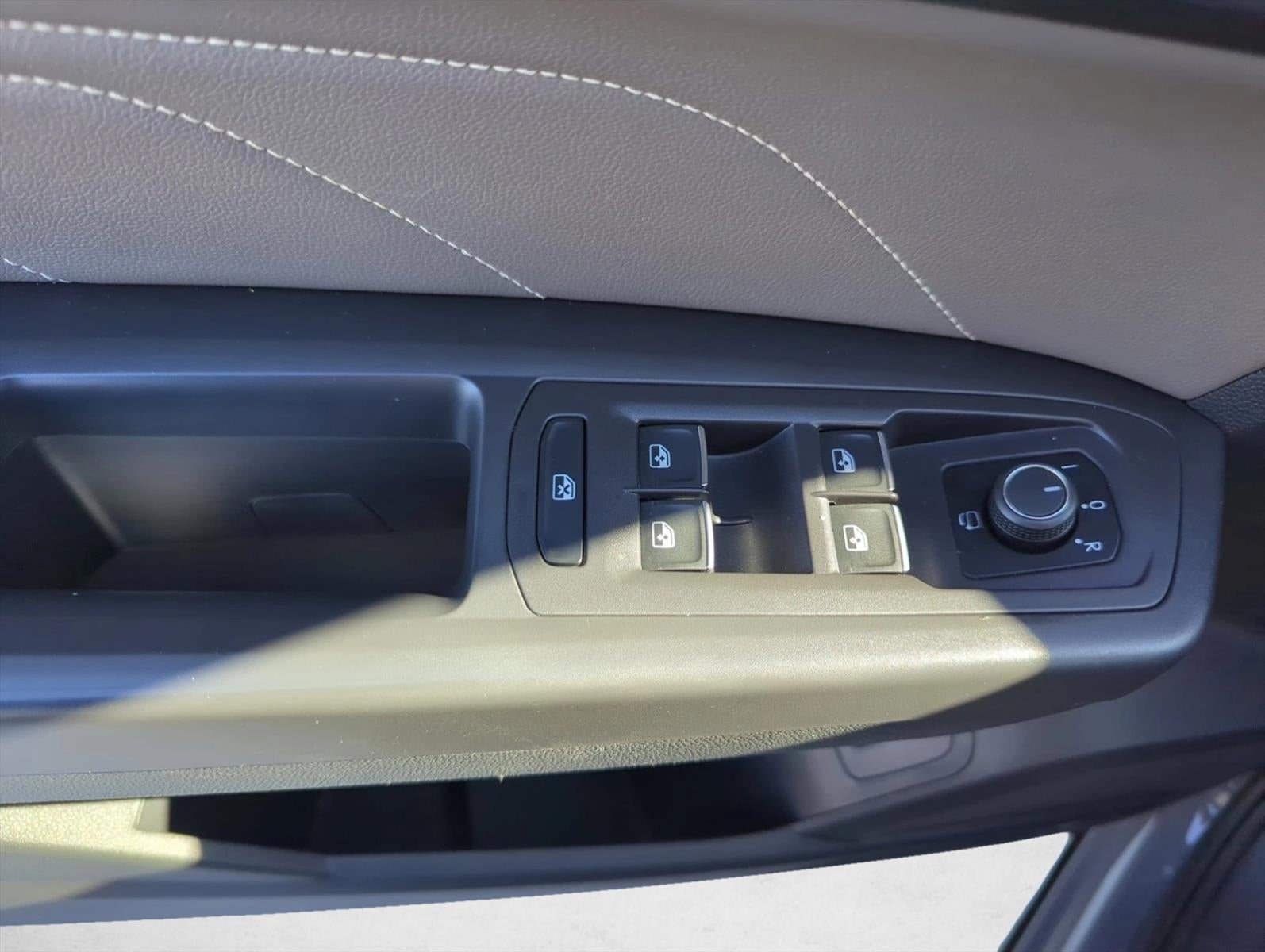 2023 Volkswagen Atlas Cross Sport 3.6L V6 SEL Premium R-Line 4MOTION