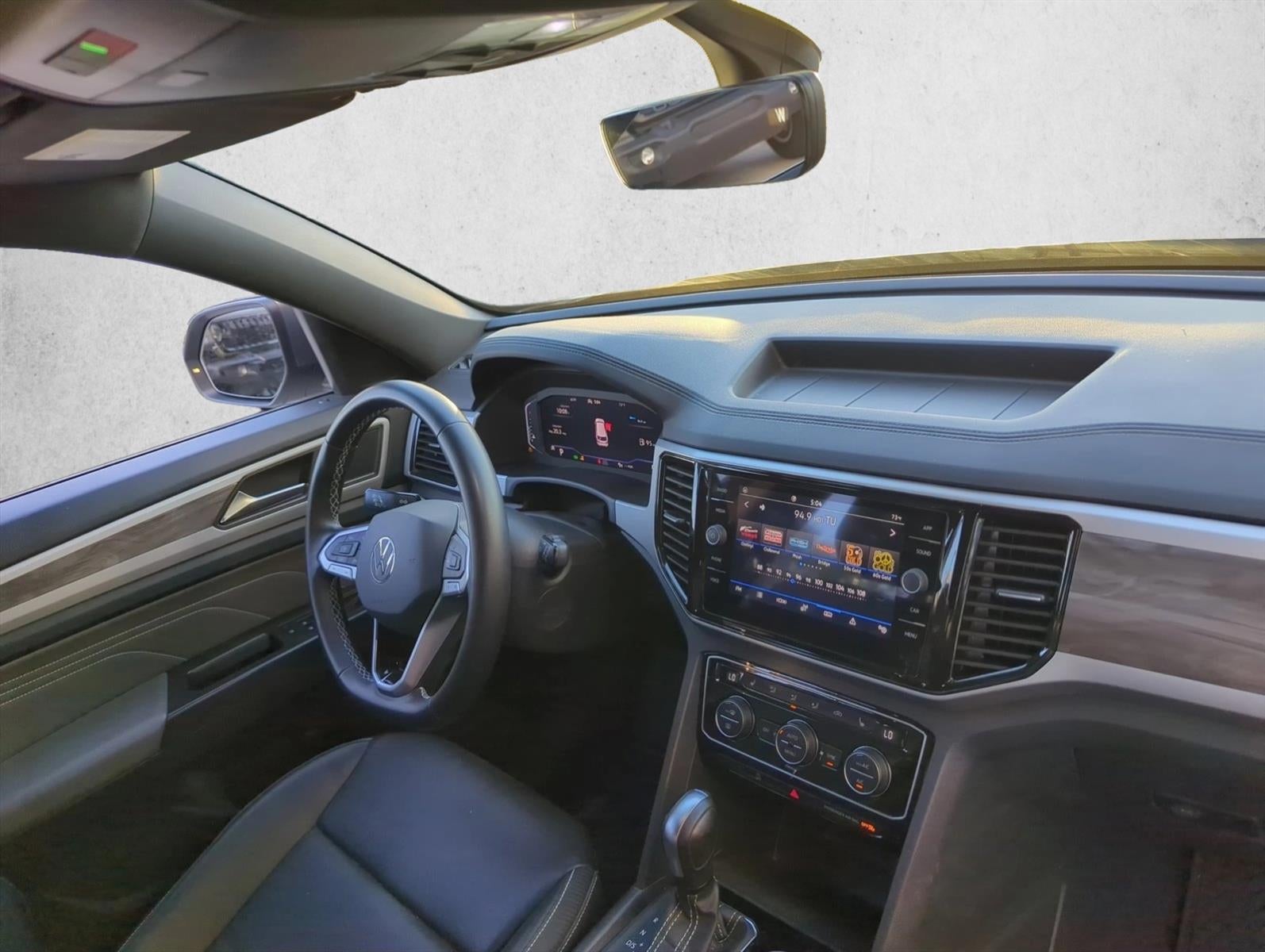 2023 Volkswagen Atlas Cross Sport 3.6L V6 SE w/Technology FWD