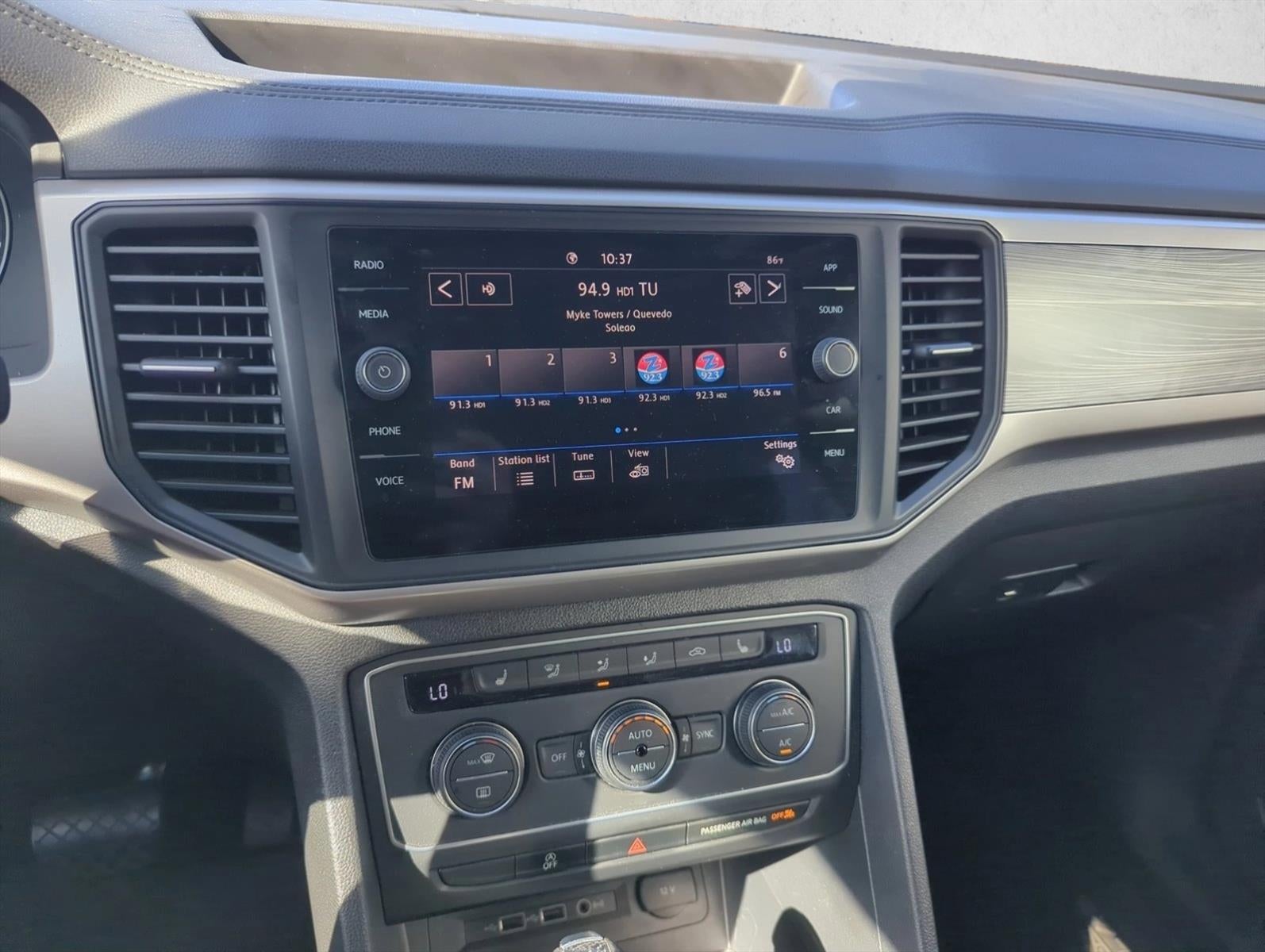 2020 Volkswagen Atlas Cross Sport 3.6L V6 SE w/Technology R-Line FWD