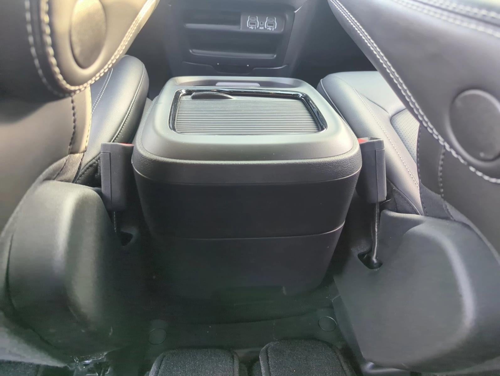 2024 Chrysler Pacifica Touring L FWD