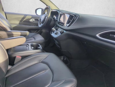 2024 Chrysler Pacifica Touring L FWD