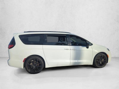 2024 Chrysler Pacifica Touring L FWD