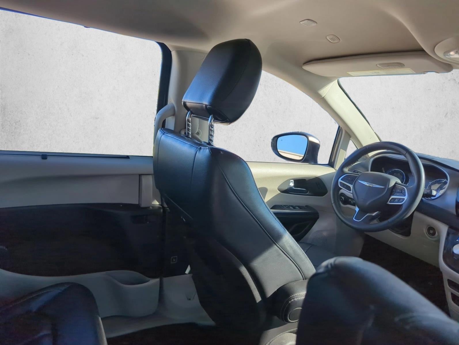 2022 Chrysler Pacifica Touring L FWD