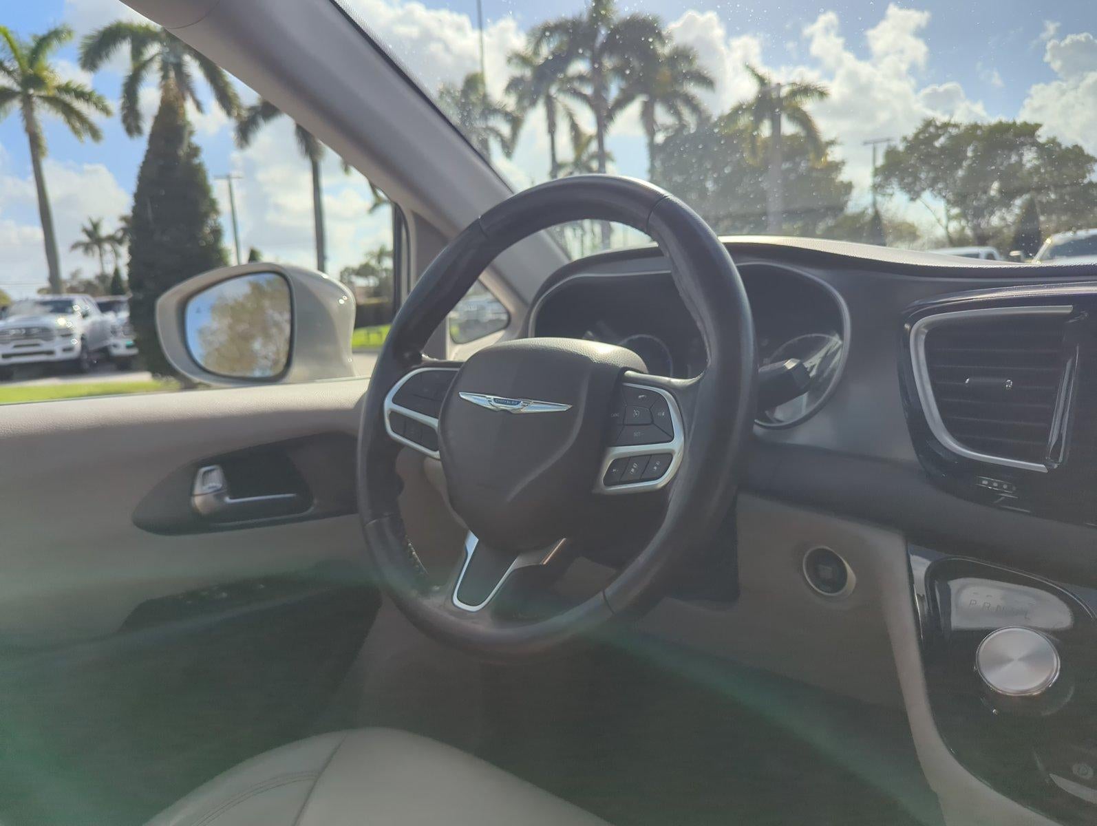 2019 Chrysler Pacifica Touring L Plus FWD