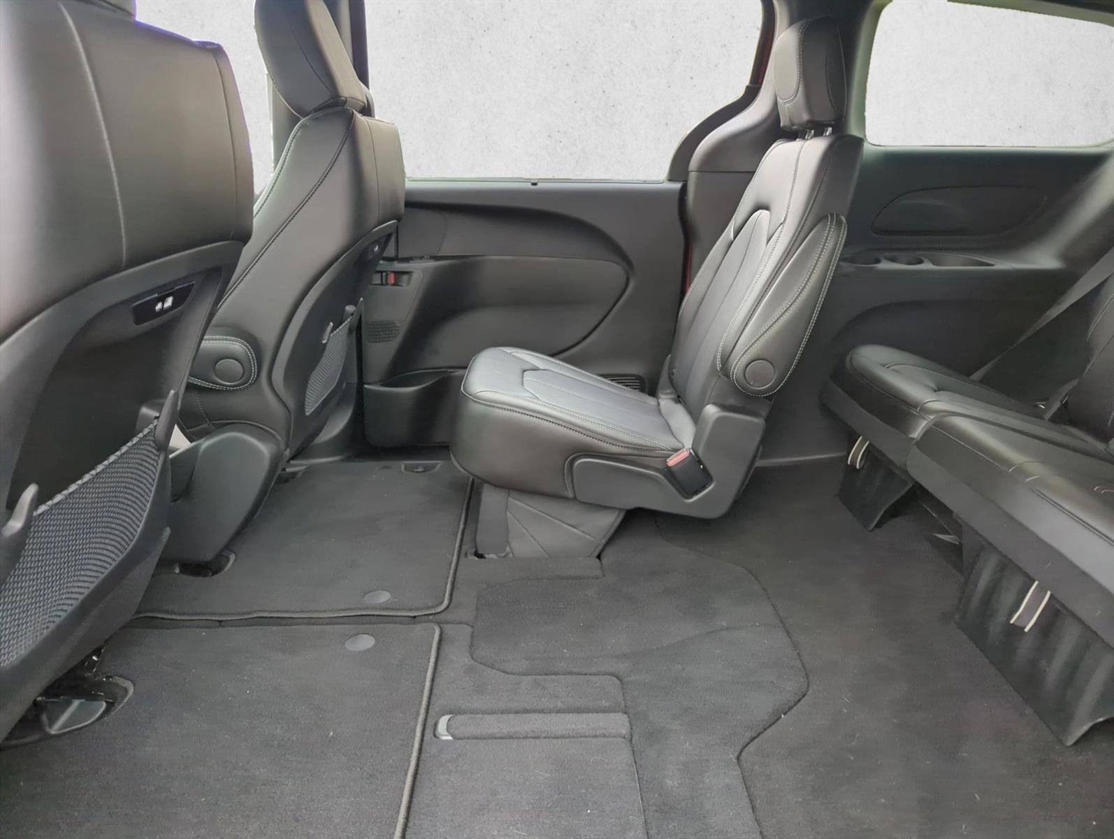 2025 Chrysler Pacifica Select AWD