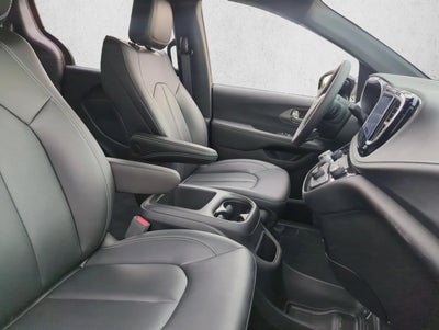 2025 Chrysler Pacifica Select AWD