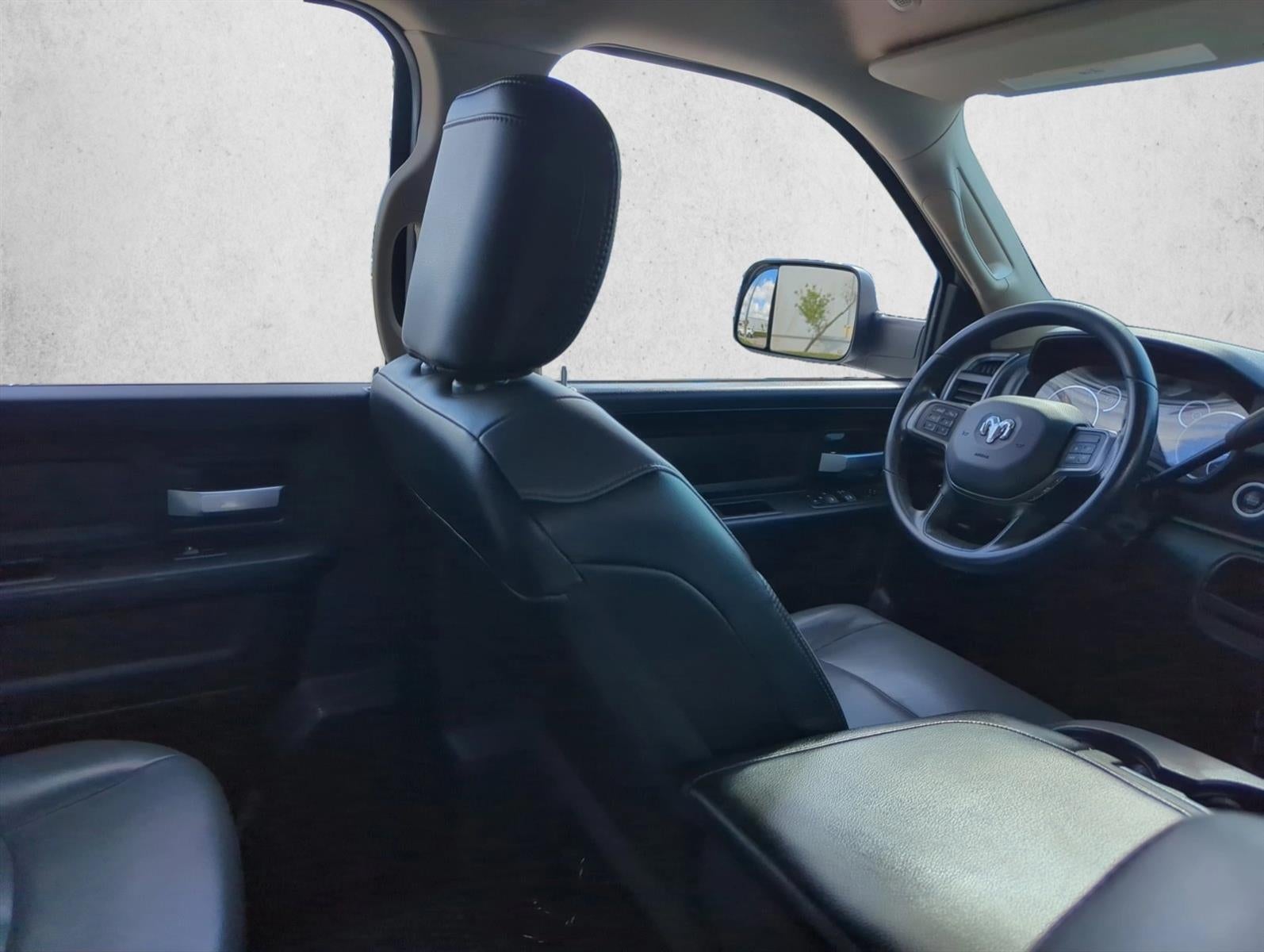 2019 RAM 3500 Tradesman 4x2 Crew Cab 8' Box